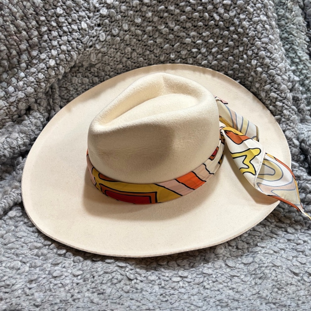 Lack Of Color NWOT White Felt Fedora with Multicolor Scarf Band Size S